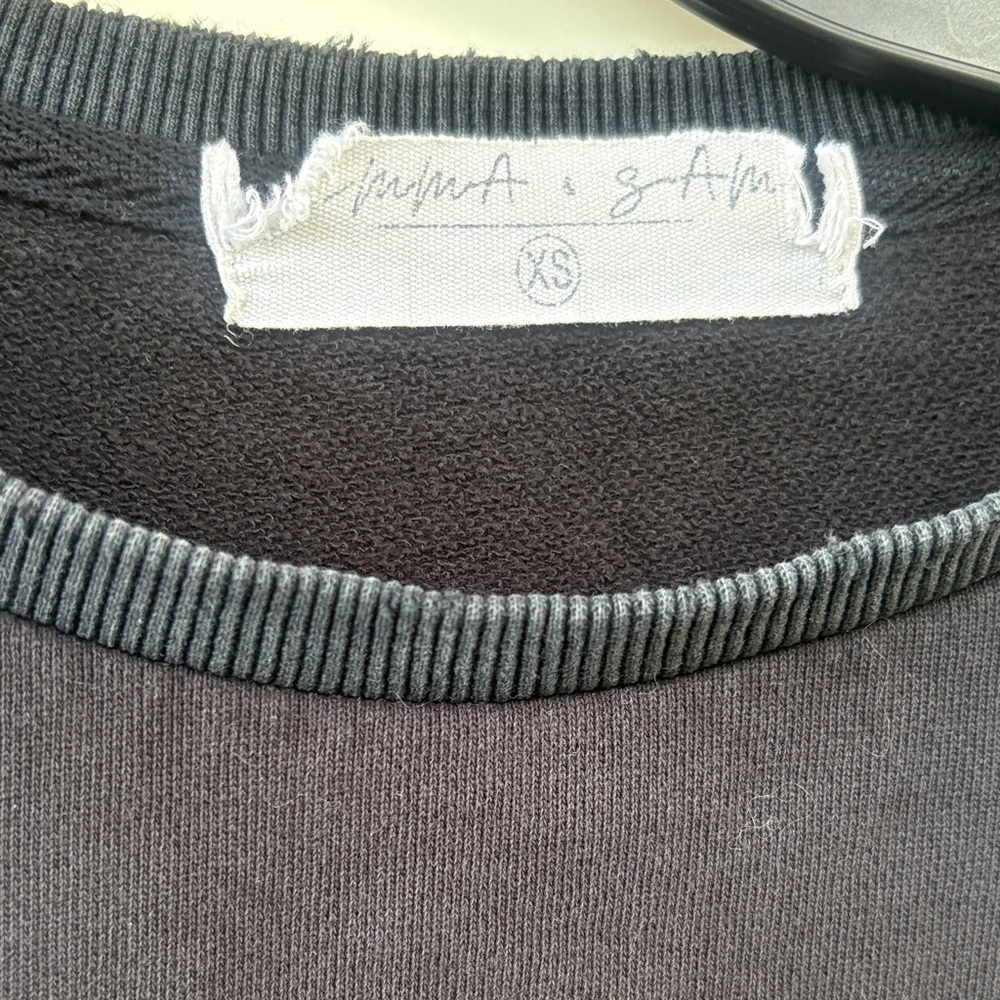 Black Distressed Crop Top - Picture 3 of 7